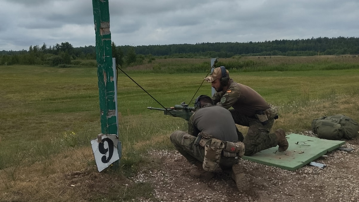 El Ejército español arrasa en una competición de tiradores de precisión de la OTAN en Letonia