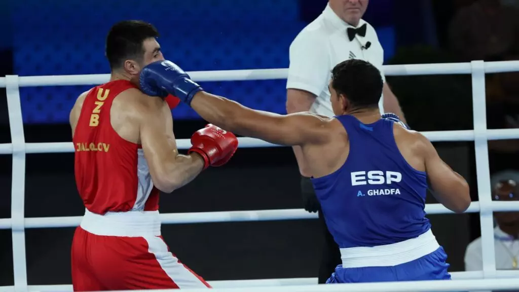 El español Ayoub Ghadfa se lleva la plata en la final de boxeo +92 kg