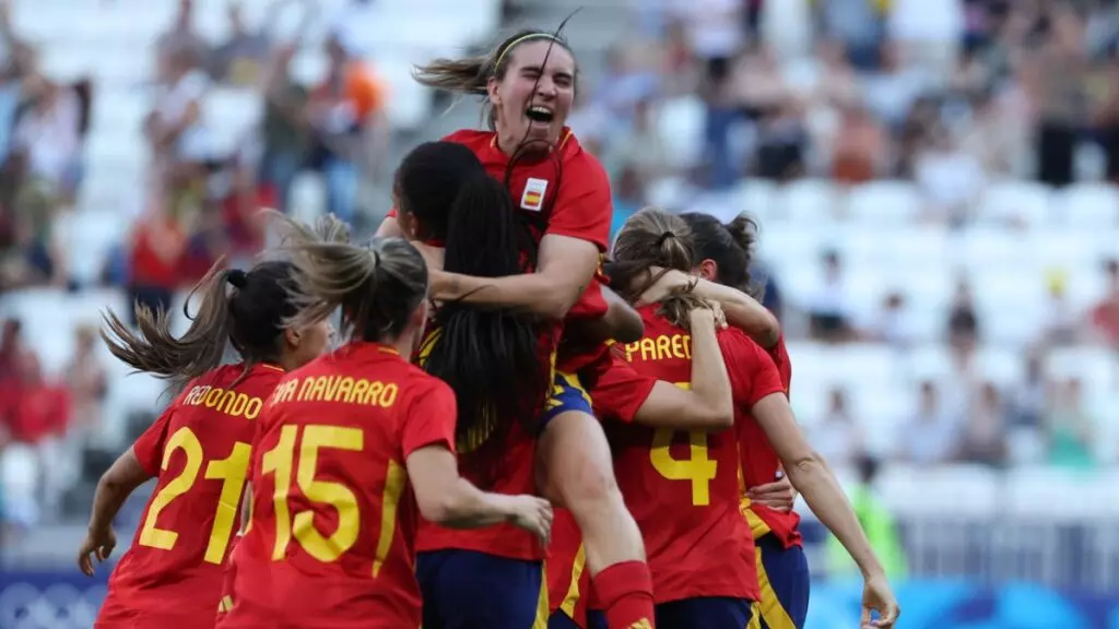 La selección española de fútbol femenino sigue imparable y se mete en las semifinales tras vencer a Colombia