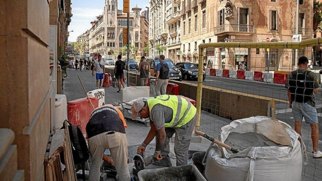 Más de 1,6 millones de ocupados están subempleados y uno de cada tres es titulado superior