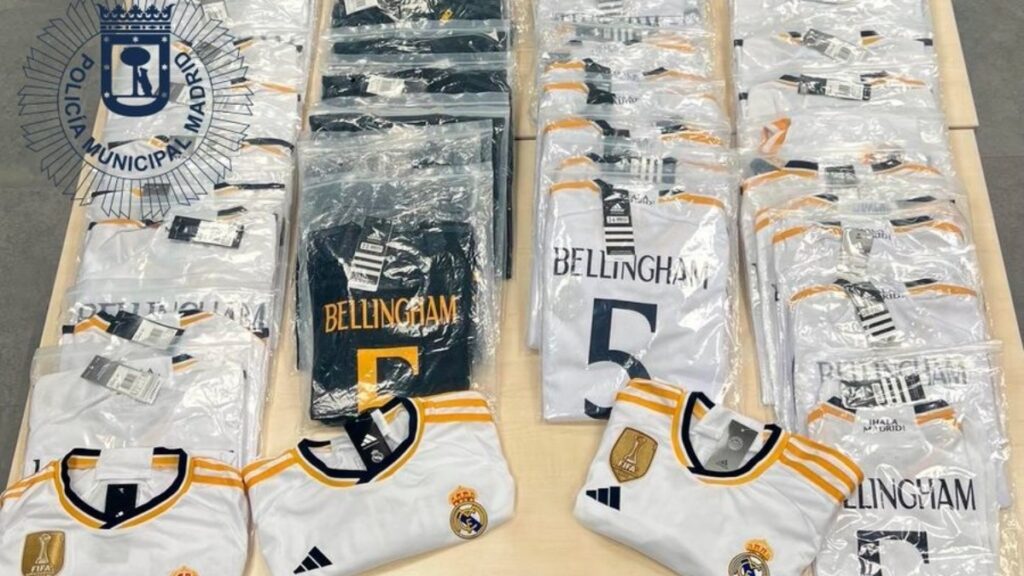 Camisetas de fútbol falsificadas incautadas por la Policía Municipal de Madrid