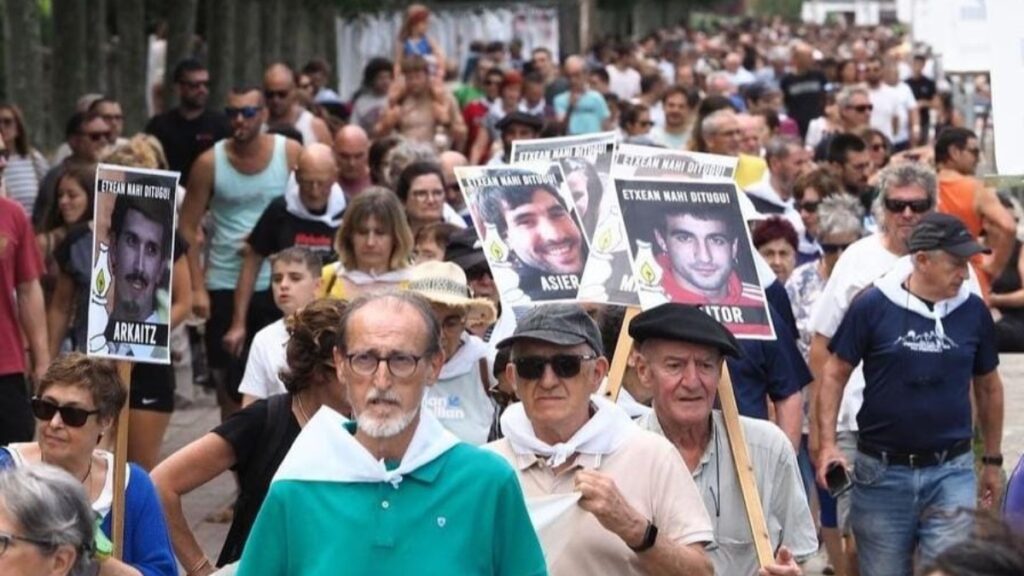 Manifestación popular promovida por organizaciones proetarras.