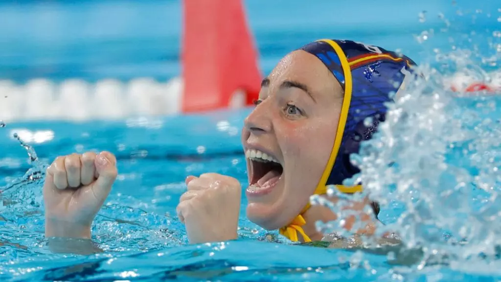 La waterpolista española Maica García Godoy celebra tras ganar el oro en la final waterpolo femenino de los Juegos Olímpicos de París 2024 ante Australia.