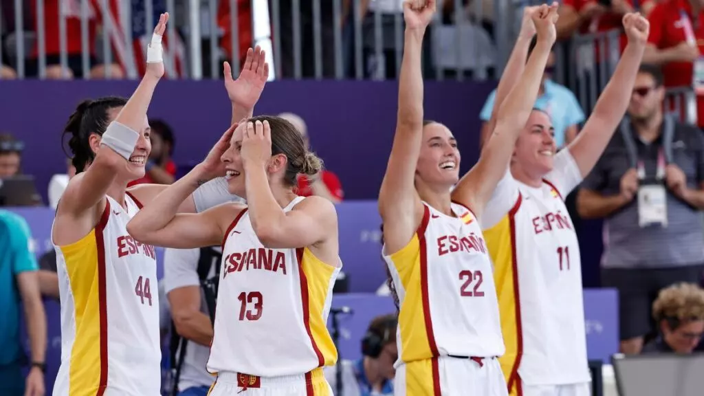 La selección femenina de baloncesto 3x3 asegura una nueva medalla para España al clasificarse para la final