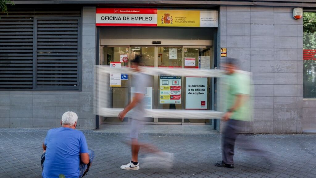 Aviso del SEPE a los que han trabajado menos de un año: pueden acceder a este subsidio