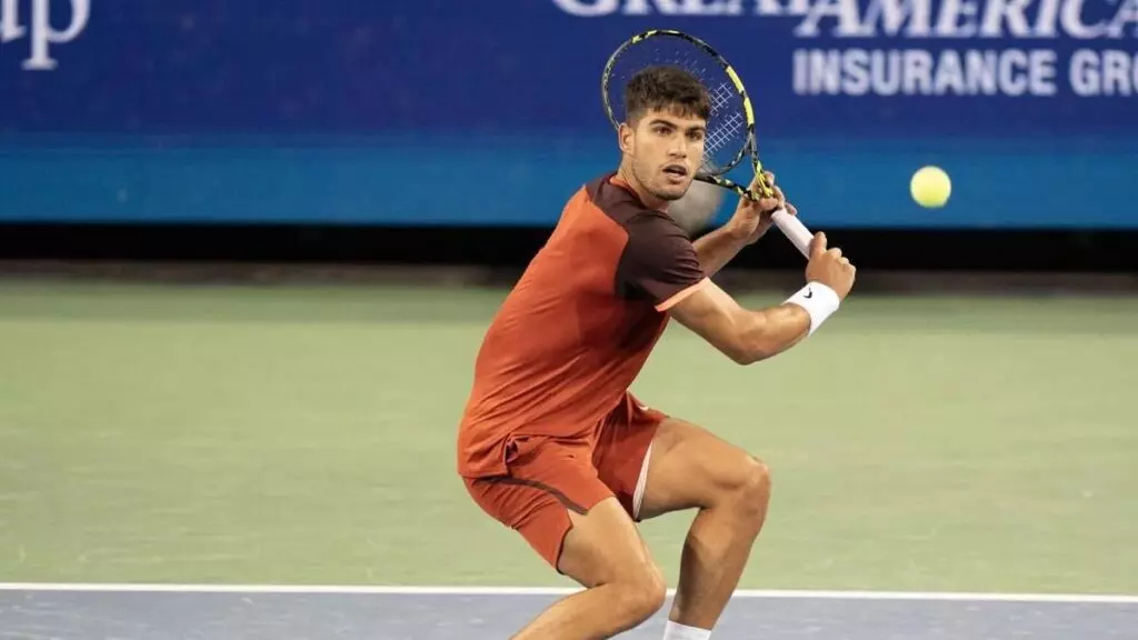 Alcaraz, eliminado en Cincinnati: Gaël Monfils despide al español en segunda ronda con una luchada remontada