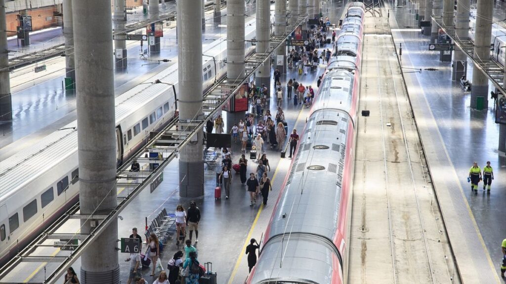 Nuevo caos en la estación de Atocha: la falta de fluido eléctrico paraliza la red de Cercanías de Madrid durante 30 minutos