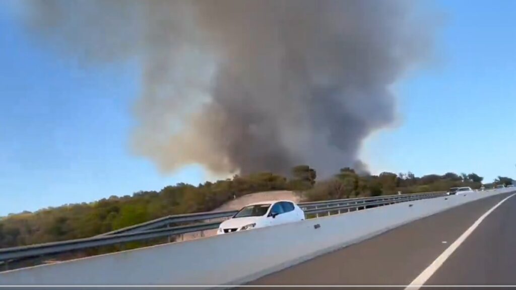 Incendio del sábado en Benidorm en la AP-7.