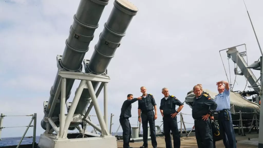 El Rey a bordo de la Fragata Méndez Núñez de la Armada al suroeste de Canarias en octubre de 2023