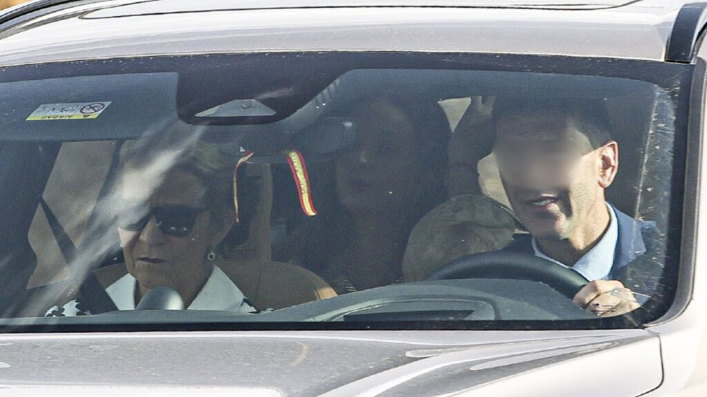 La infanta Elena y su hija Victoria Federica en la boda