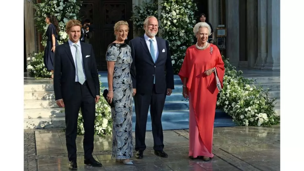 La princesa Benedicta con su hija Alexandra Sayn Wittgenstein Berleburg, su marido, el conde Egeskov, y su hijo, el conde Friedrich