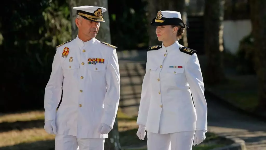 La princesa Leonor llega en baja forma física a la Escuela de Marín