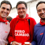 Pedro Sánchez, Óscar López y Antonio Hernando, en una fiesta del PSOE en 2014.