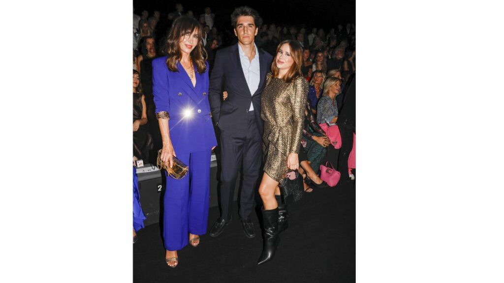 Paloma Lago y su hijo, Javier García Obregón y Eugenia Gil en la MBFW