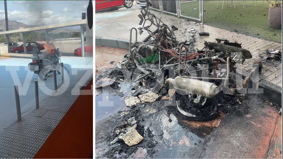 Arde una moto de la Guardia Civil de Tráfico en una gasolinera en Lorca (Murcia): "Ponen en riesgo a los agentes"