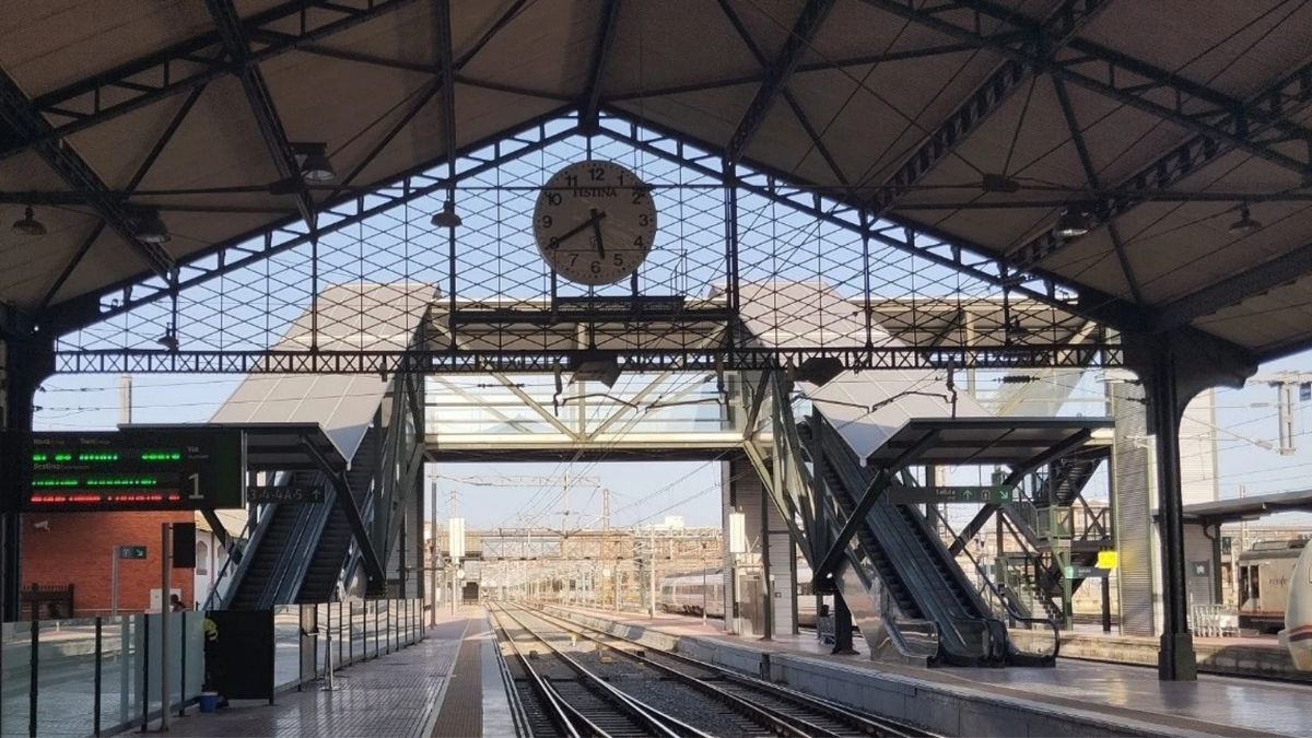 Muere una mujer arrollada por un tren en el apeadero de la Universidad de Valladolid