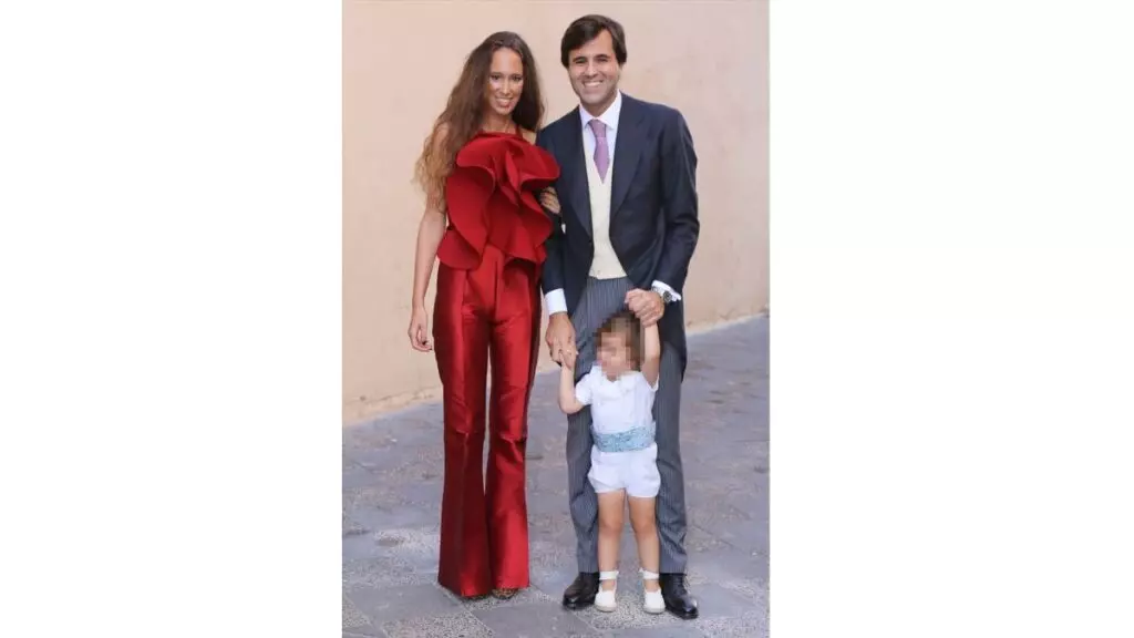 Cristina Villar-Mir, con su marido, y Eduardo Rodríguez García, y su hijo