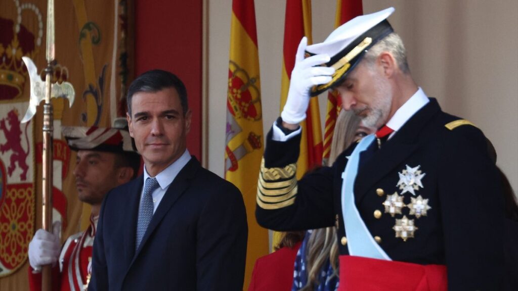 El presidente del Gobierno, Pedro Sánchez junto al Rey Felipe VI.