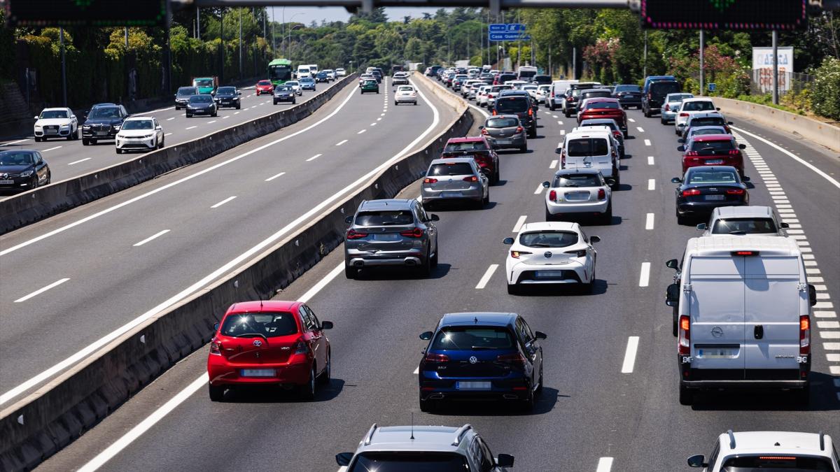 Atasco en la autovía A-6