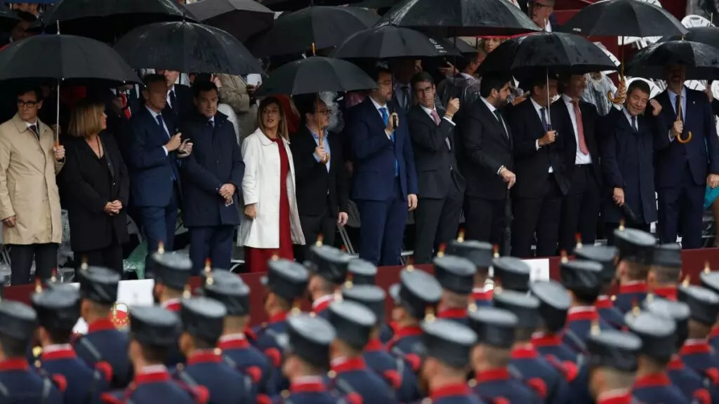 Se suspende el desfile aéreo y el salto paracaidista de la Fiesta Nacional por meteorología adversa