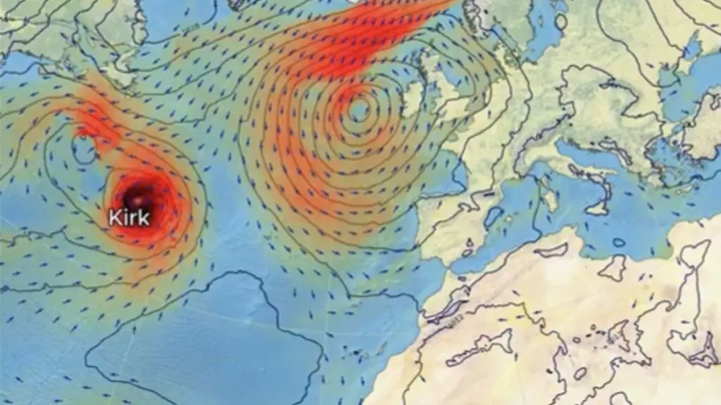 Imagen del huracán Kirk acercándose por el noroeste del país.