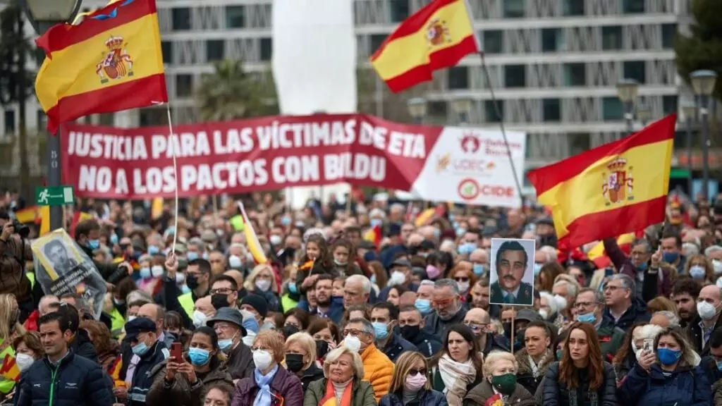 Manifestación convocada por la Asociación Víctimas del Terrorismo en Madrid