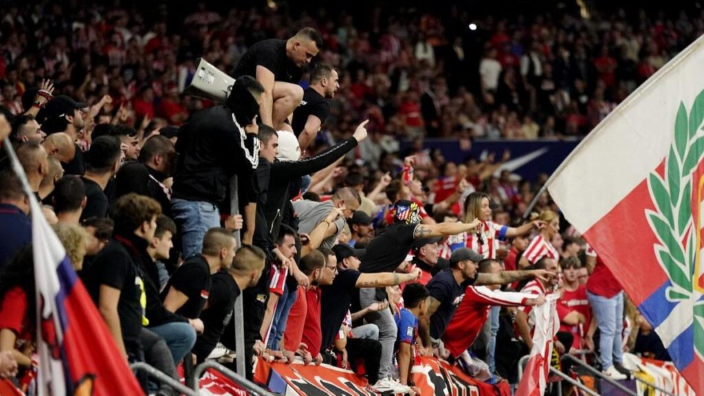 La sanción al Atlético de Madrid: cierre de una grada tres partidos y 45.000 euros de multa